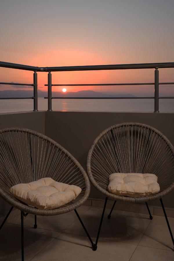Overview Chania With Sea View And Amazing Sunset Dış mekan fotoğraf